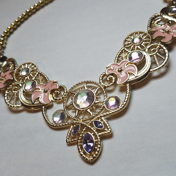 Disney Store Tangled Rapunzel Princess Gold Pink Floral Necklace Girls Plastic - Picture 7 of 9